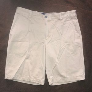 IZOD Flat Front Men’s Shorts 38